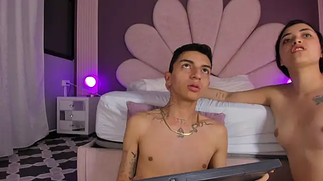 NickandAbby_ webcam