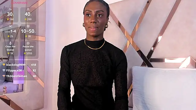 Zoe_Ravenn webcam