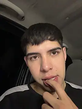 Johan_fire live cam on StripChat