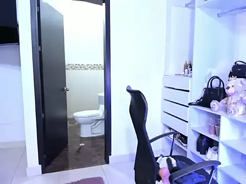 cristina697 webcam