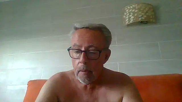 tuggy59 live cam on StripChat