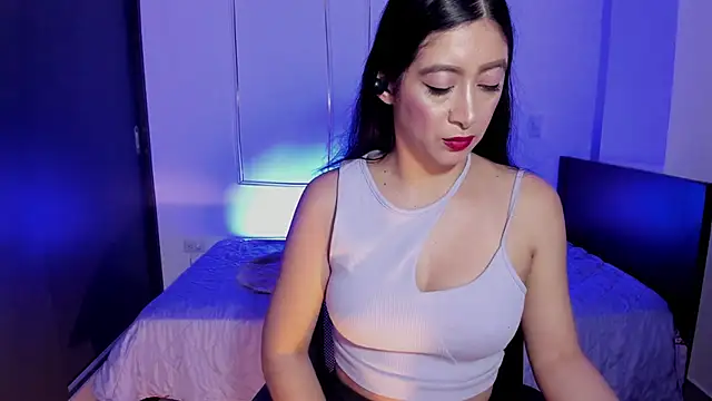 MeganWhite3 live cam on StripChat
