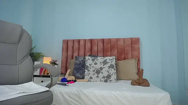 nana_levy webcam