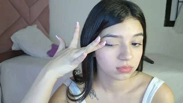 eva_sin18 live sex cam