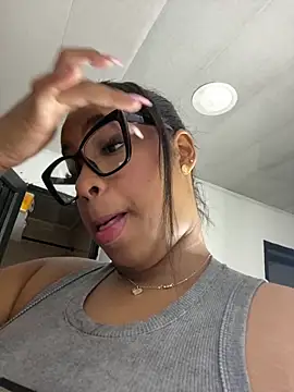 NV-Nikoll live cam on StripChat