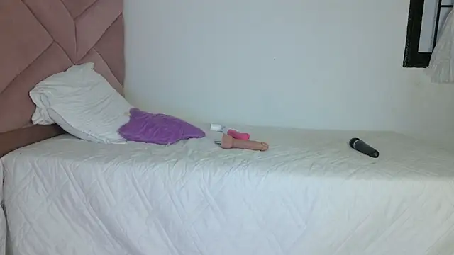 eva_sin18 (F young) - double penetration