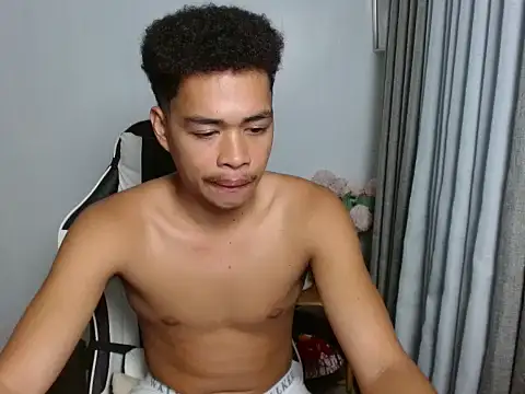 curlyasian_njxx webcam