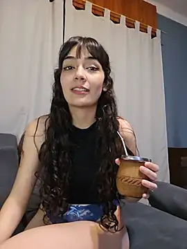 leoynicky98 (G young) - Show boobs + oil 🍒 💦
