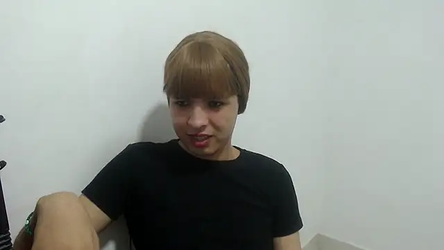 estefania224 webcam