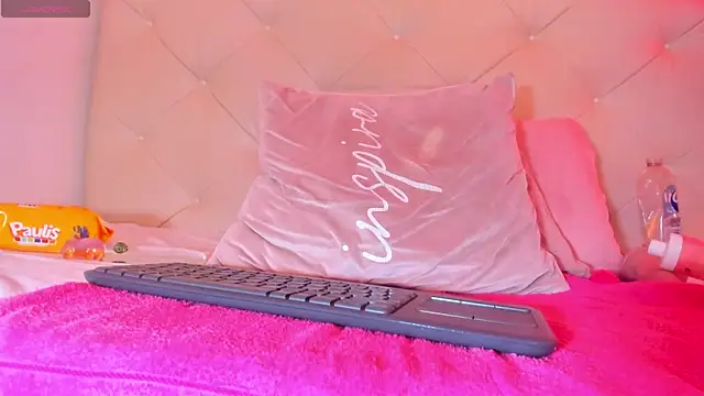 Lili__taylor webcam