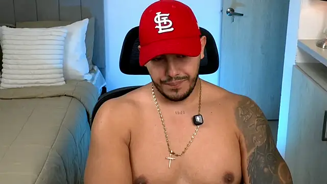 owen-pierces webcam