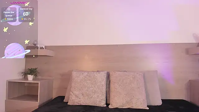 ariana__parker live cam on StripChat