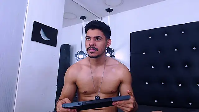Dannesh_ webcam