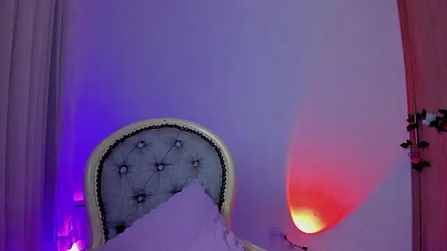 Amatiista live cam on StripChat