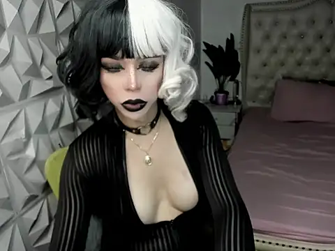 Model: janecomander