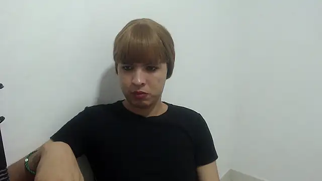 estefania224 live cam on StripChat