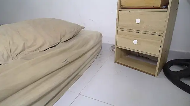 mia_chanel104 webcam