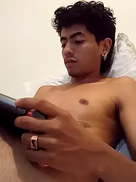 SkinniYamo webcam