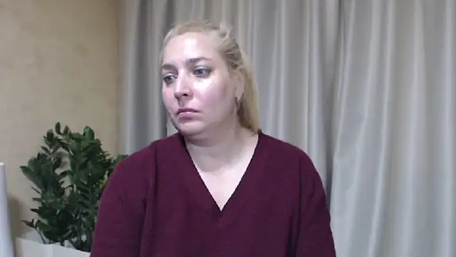 sweetpussy13 webcam