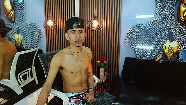 Skinny_cute_Alyer webcam