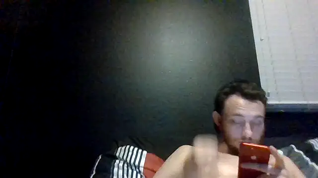 Tallhungcloudyyy webcam