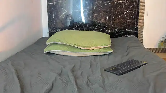 Adrian_Wolf webcam