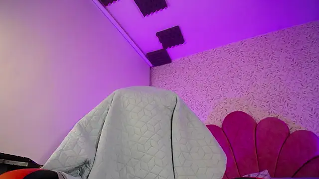 luly_pink webcam