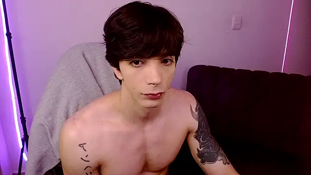 H3ll_B0I webcam