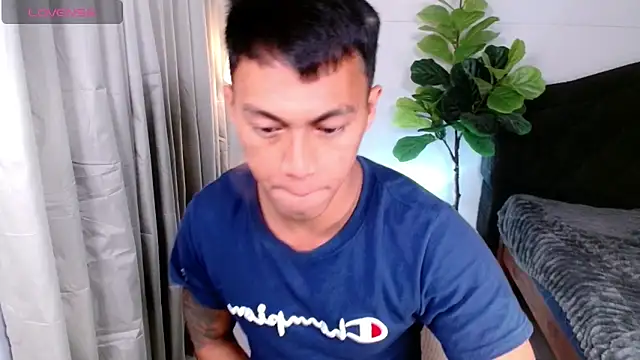 PinooyMilker webcam