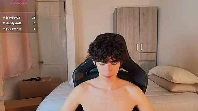nude_boy18 (M twink) - do and eat cum