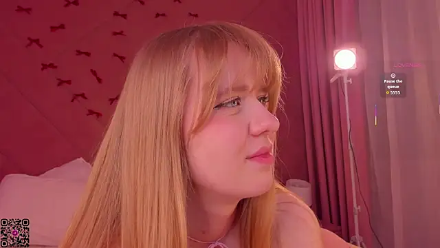 Victori_Fox webcam