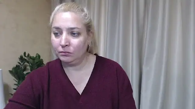 sweetpussy13 webcam