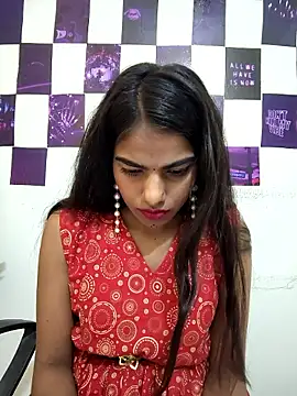 Alisha_Babyy webcam