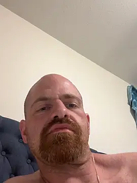 whitelioncody (Ask my age) - Take me to my room for some fun😉😉