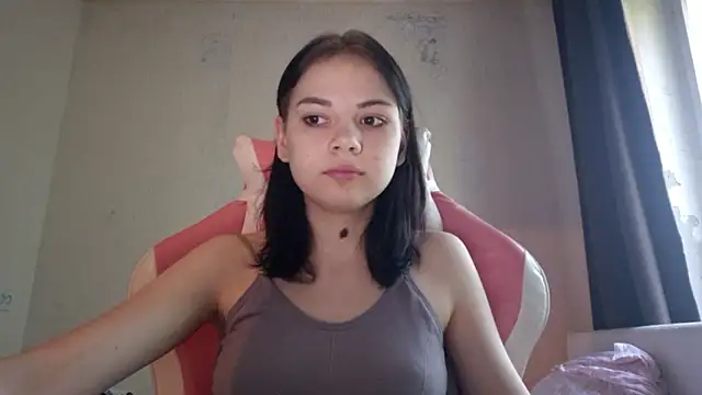 MilaTease webcam