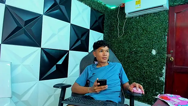 davexxx_ live cam on StripChat