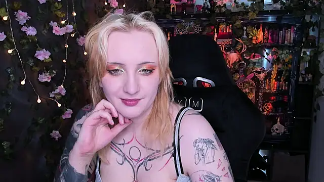 AsheLucker webcam
