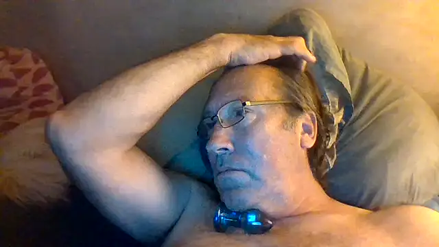 hornyrich69 live cam on StripChat