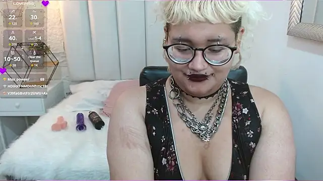 Echypyon_ live cam on StripChat