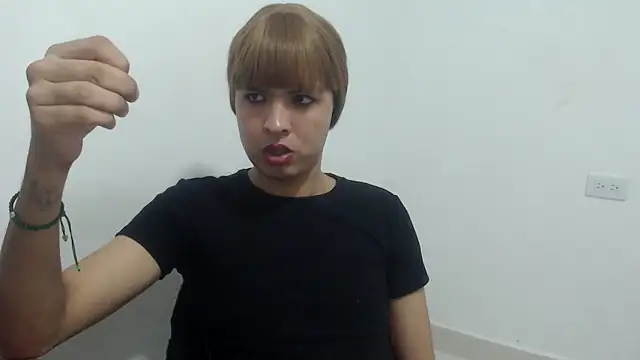 estefania224 webcam