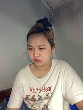 Almira6868 webcam