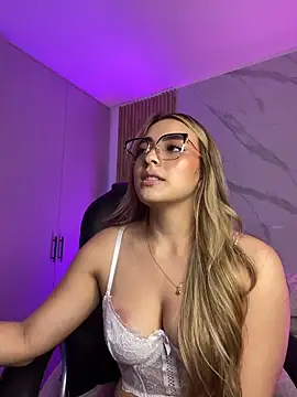 KYLIE_JONES6 webcam