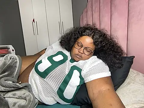 MissLola27 webcam