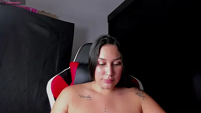 Sweet_milk2 live cam on StripChat