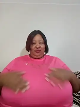 nancy111 (F milf) - Make me squit and cum on my toy