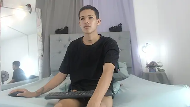 phillipcox - PhillipCox's free webcam - UK Sex Cams
