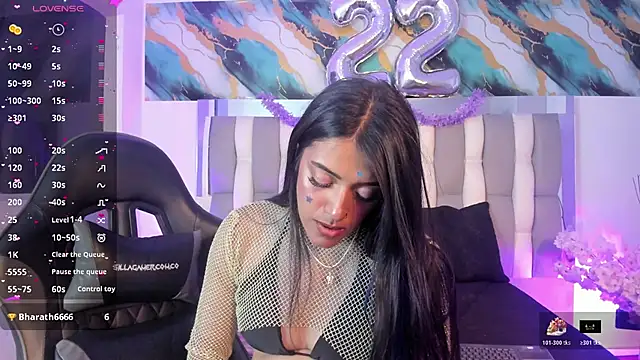 IsaDiiaz live cam on StripChat