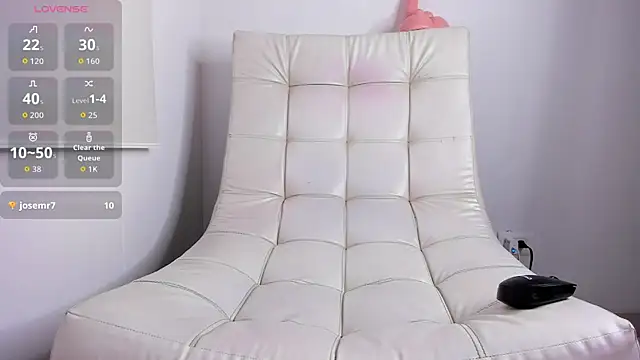 Aaron_Tate live cam on StripChat