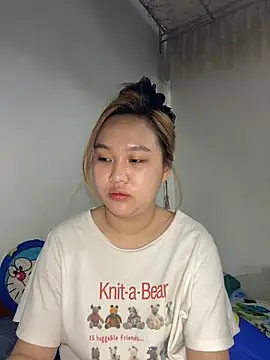 Almira6868 webcam
