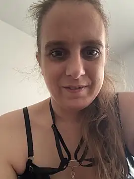 Chantalee webcam